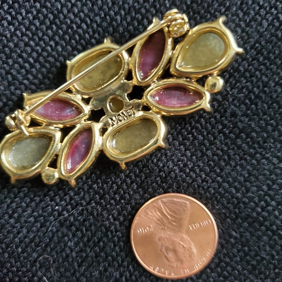 Vintage Monet brooch - Picture 2 of 3